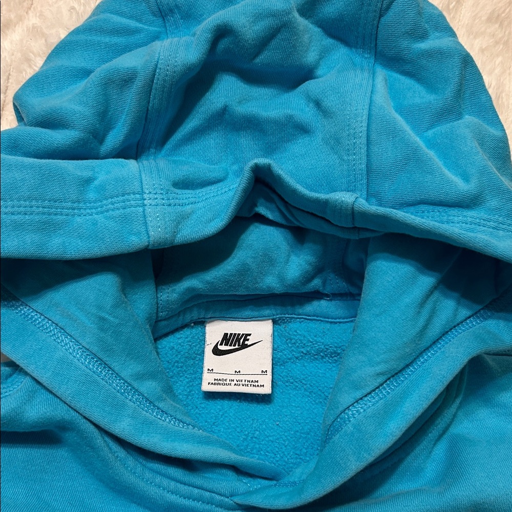 Nike Boys Sportswear Club Fleece Lined Pullover Hoodie Chlorine Blue - Picture 9 of 16